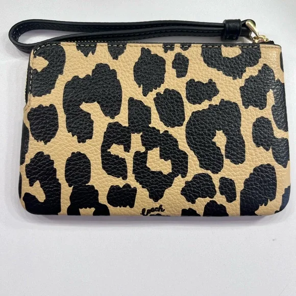 Coach Leopard Print Zip Wristlet Wallet - NWT - Picture 2 of 4